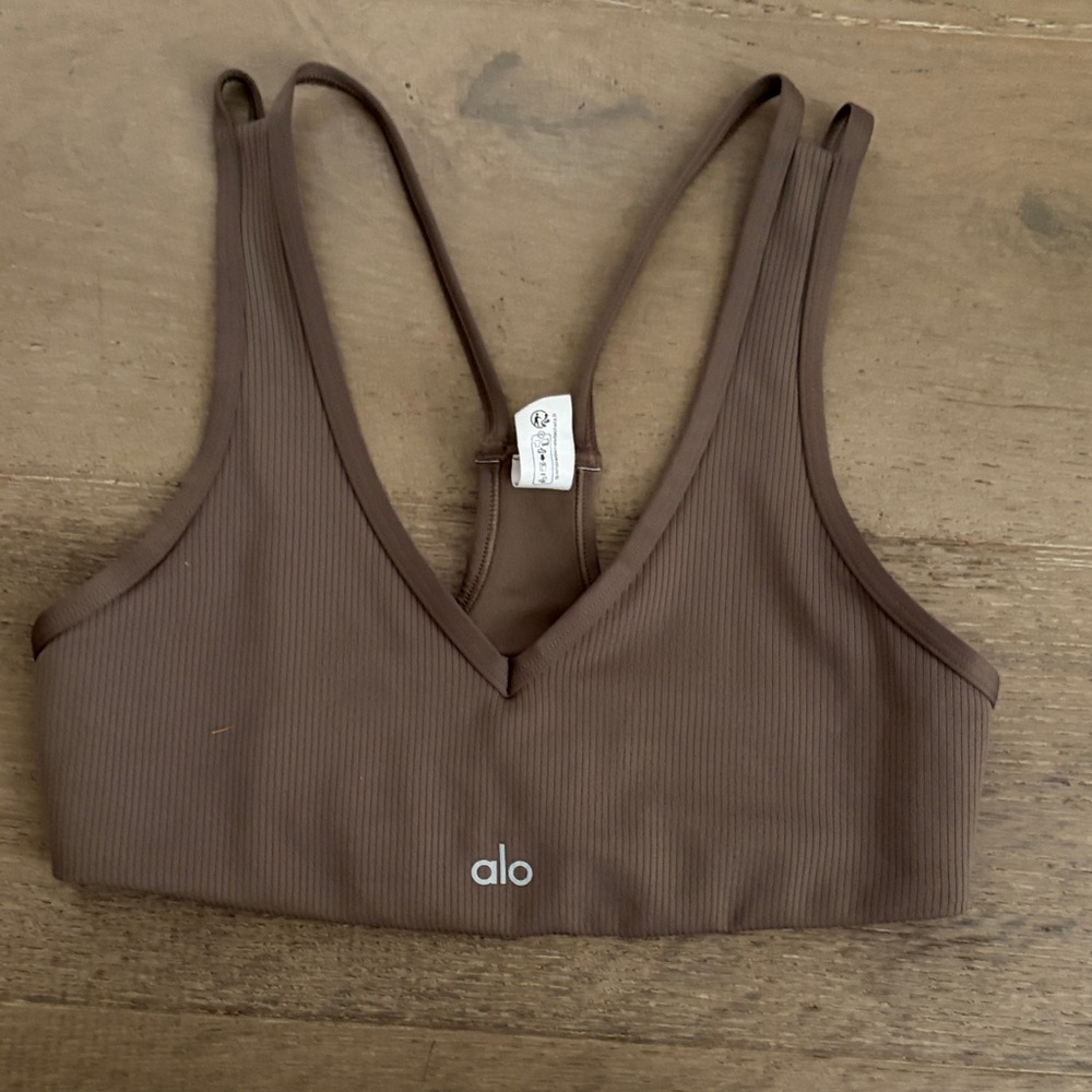 ALO- The Airlift Ribbed Jump Start V-Neck. olive tree limited color drop! - Picture 2 of 5